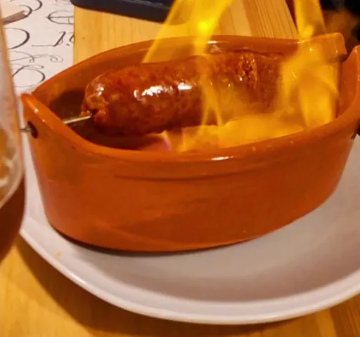 Chorizo al infierno flambeado